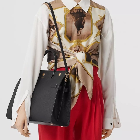 BURBERRY - Medium Leather Title Bag - Picture 13 of 14